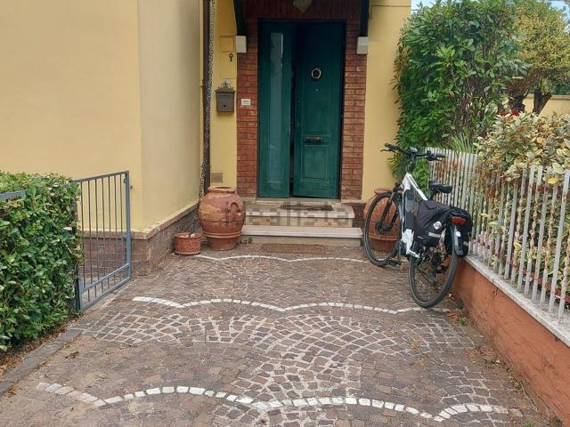 Villetta bifamiliare in vendita di 125 m² in Via Luciano Manara
