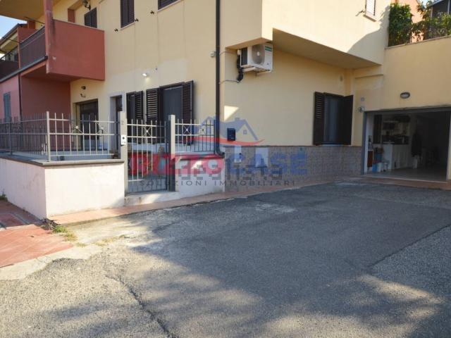 Villetta bifamiliare in vendita di 125 m² in Via Nicholas Green, 2
