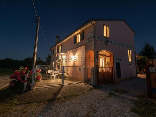Villetta bifamiliare in vendita di 125 m² in Via Ronco, 12