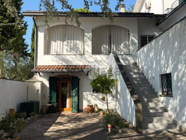 Villetta bifamiliare in vendita di 125 m² in Via San Tomaso, 3838