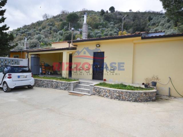 Villetta bifamiliare in vendita di 125 m² in Via Seconda Acqua di Vale