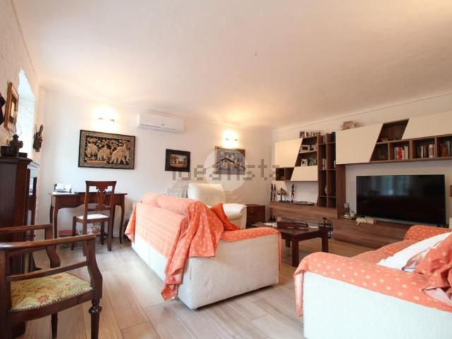 Villetta bifamiliare in vendita di 126 m² in Via Pasubio, 60