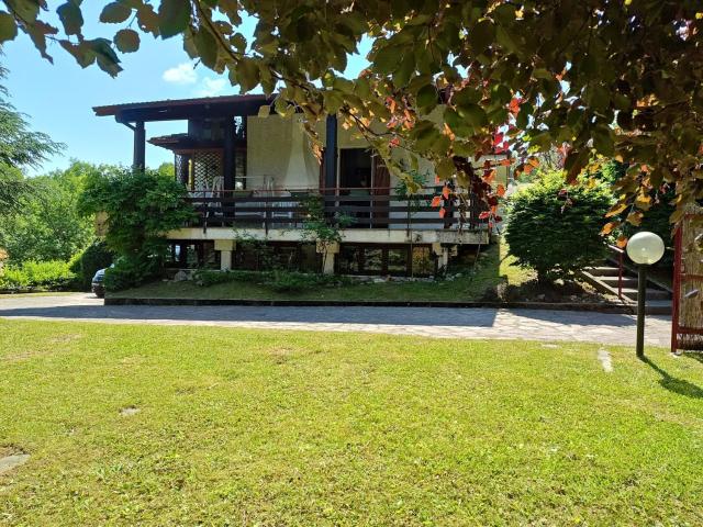 Villetta bifamiliare in vendita di 128 m² in Località Piano delle Noci, 25