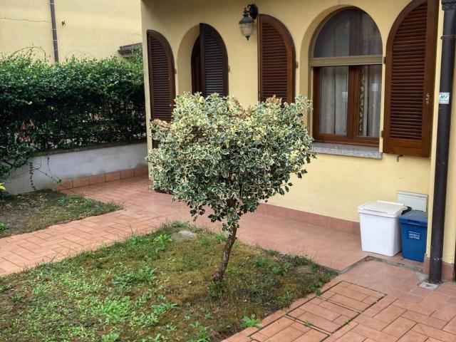 Villetta bifamiliare in vendita di 128 m² in Via Arno