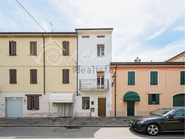 Villetta bifamiliare in vendita di 128 m² in Via della Repubblica, 12