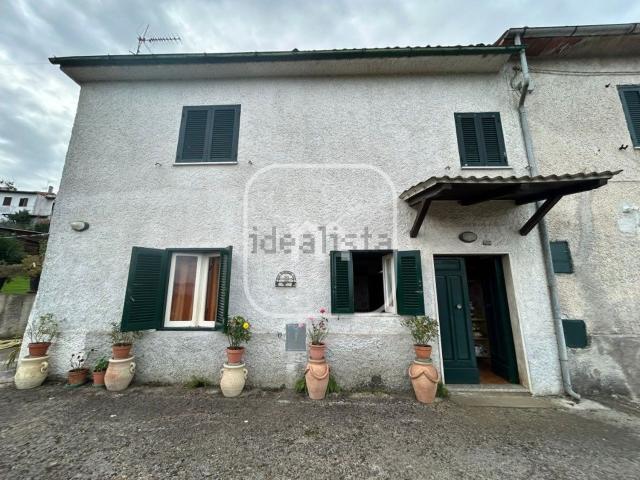 Villetta bifamiliare in vendita di 128 m² in Via Selvatico
