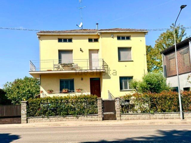 Villetta bifamiliare in vendita di 128 m² in Via Solari, 5
