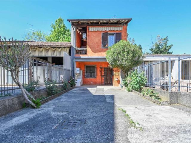 Villetta bifamiliare in vendita di 129 m² in Via Ripa Fredda, 42
