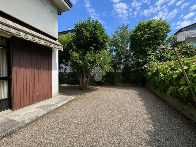Villetta bifamiliare in vendita di 133 m² in Viale Repubblica, 1