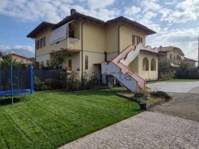 Villetta bifamiliare in vendita di 133 m²