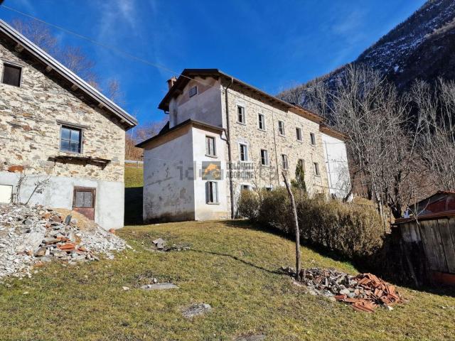 Villetta bifamiliare in vendita di 130 m² in Strada Provinciale 2