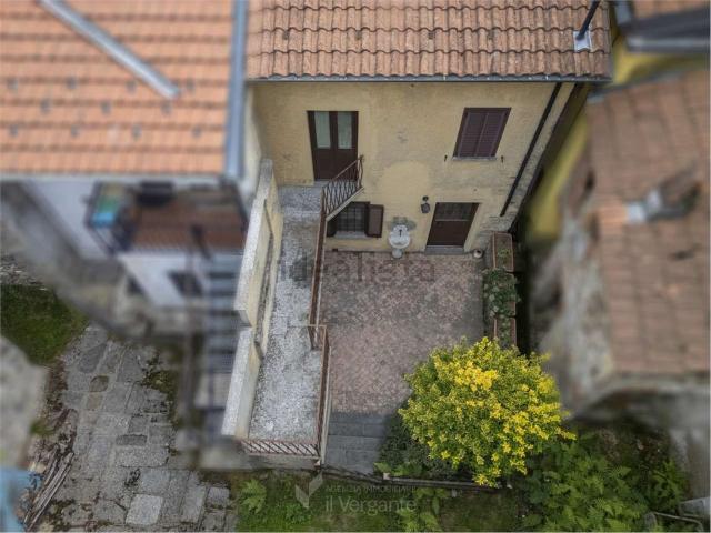 Villetta bifamiliare in vendita di 130 m² in Vicolo dei Fiori, 10