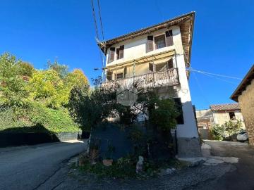 Villetta bifamiliare in vendita di 130 m² in Via Umberto I, 36