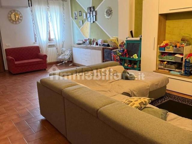 Villetta bifamiliare in vendita di 130 m² in Via Vittoria Colonna