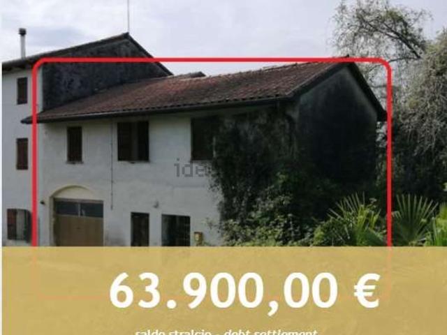 Villetta bifamiliare in vendita di 130 m² in Via Barcador