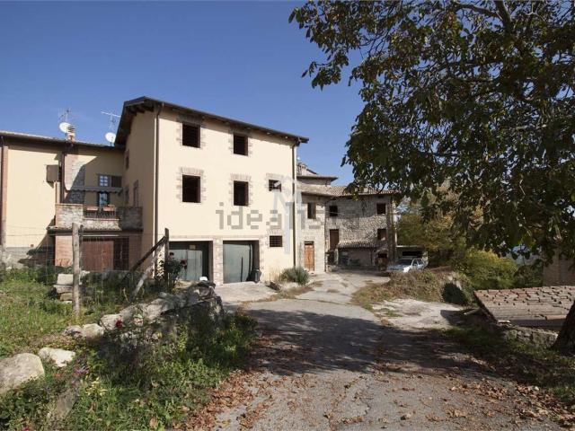 Villetta bifamiliare in vendita di 130 m² in Via Cà de Pazzi, 11