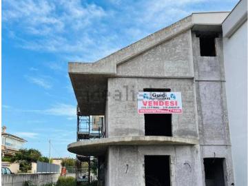 Piazza Santa Maria Regina - Giardino