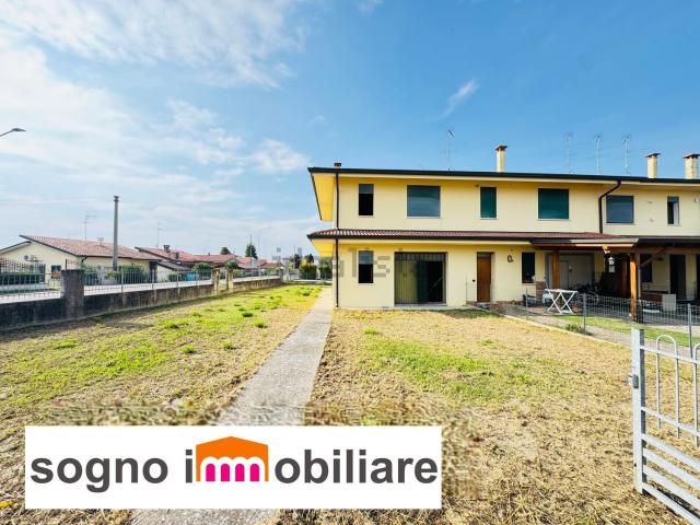 Villetta bifamiliare in vendita di 130 m² in Via Dante Alighieri