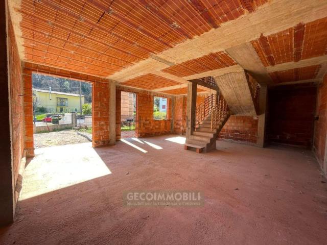Villetta bifamiliare in vendita di 130 m² in Via degli Alpini
