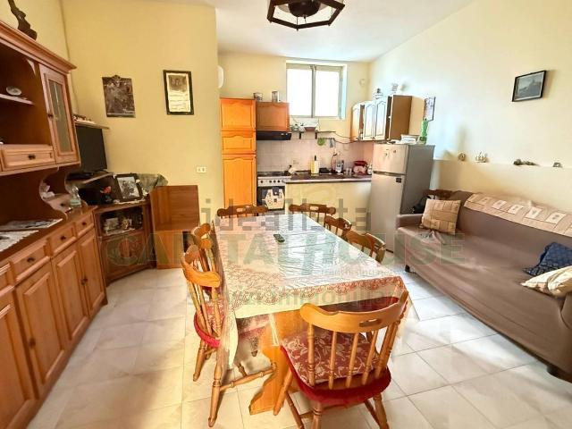 Villetta bifamiliare in vendita di 130 m² in Via del Gelso