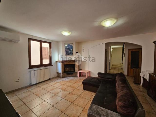 Villetta bifamiliare in vendita di 130 m² in Via dell&apos Anna