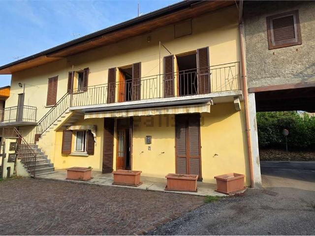 Villetta bifamiliare in vendita di 130 m² in Via E. Ferravilla, 2