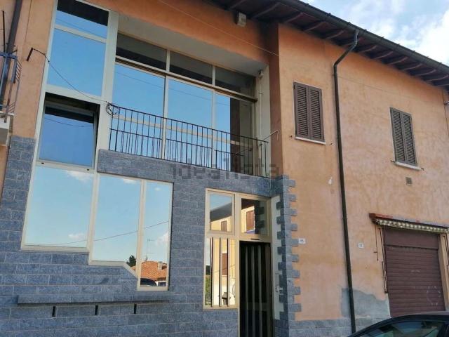 Villetta bifamiliare in vendita di 130 m² in Via E. Stocchetti, 17