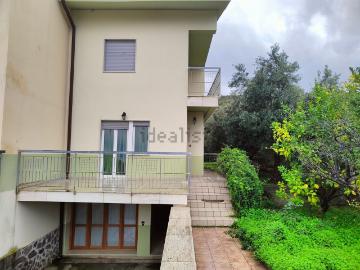 Villetta bifamiliare in vendita di 130 m² in Via Generale dalla Chiesa