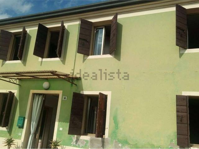 Villetta bifamiliare in vendita di 130 m² in Via Lenguora