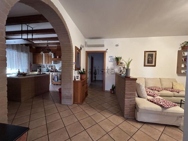 Villetta bifamiliare in vendita di 130 m² in Via Leonardo da Vinci