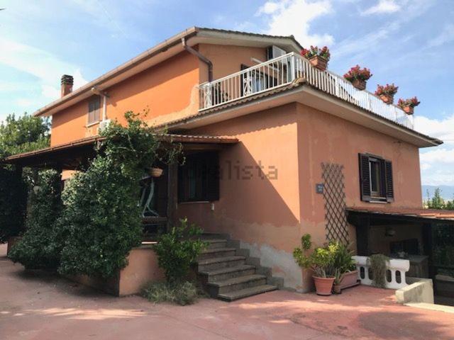 Villetta bifamiliare in vendita di 130 m² in Via Mole del Giardino