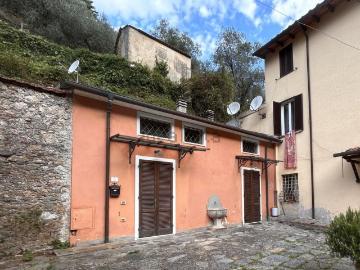Villetta bifamiliare in vendita di 130 m² in Via Parigi