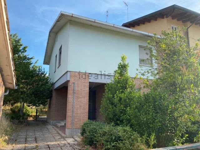 Villetta bifamiliare in vendita di 130 m² in Via piemonte