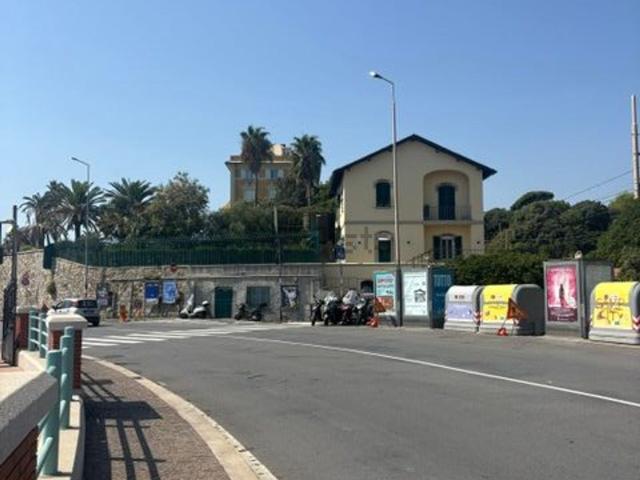 Villetta bifamiliare in vendita di 130 m² in Via Quarto, 18