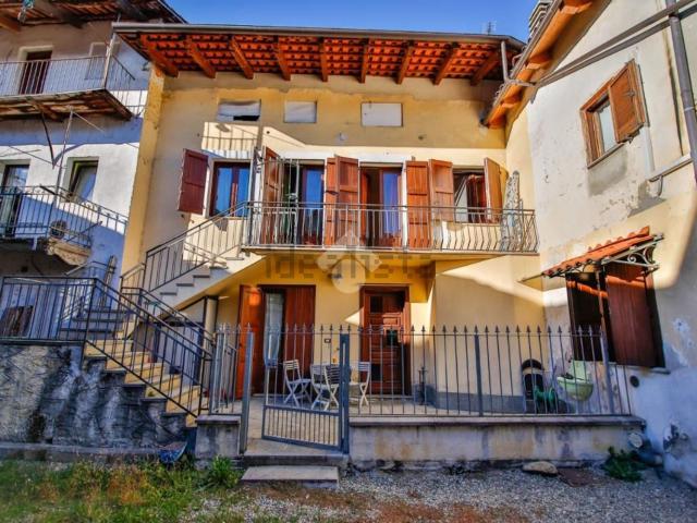 Villetta bifamiliare in vendita di 130 m² in Via Renzo Scognamiglio, 61