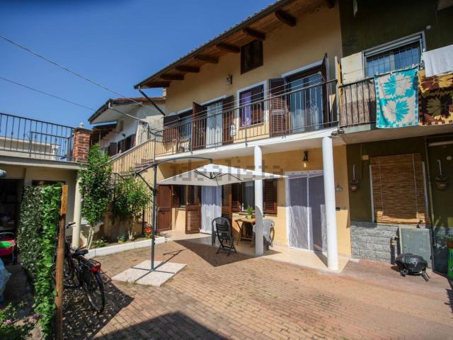 Villetta bifamiliare in vendita di 130 m² in Via San Rocco, 6