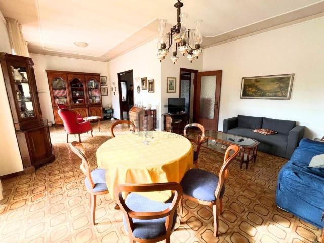 Villetta bifamiliare in vendita di 130 m² in Viale Monzoni