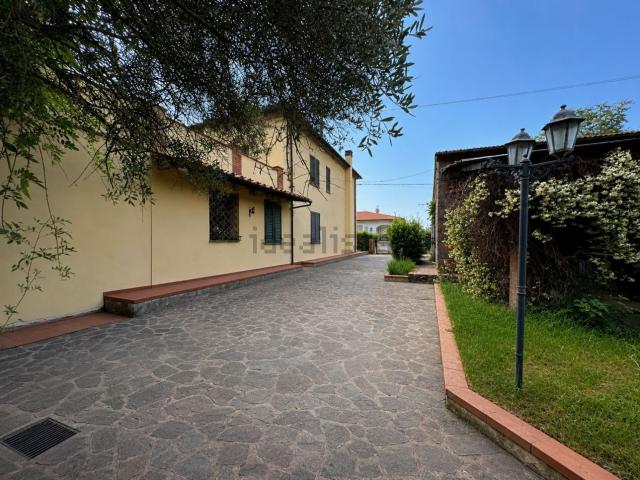 Villetta bifamiliare in vendita di 280 m²