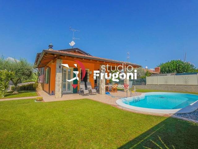 Villetta bifamiliare in vendita di 130 m²