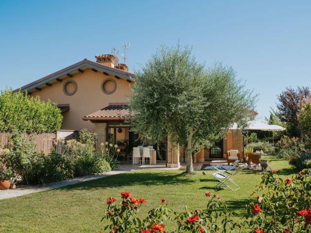 Villetta bifamiliare in vendita di 131 m² in Via dell&apos Olio