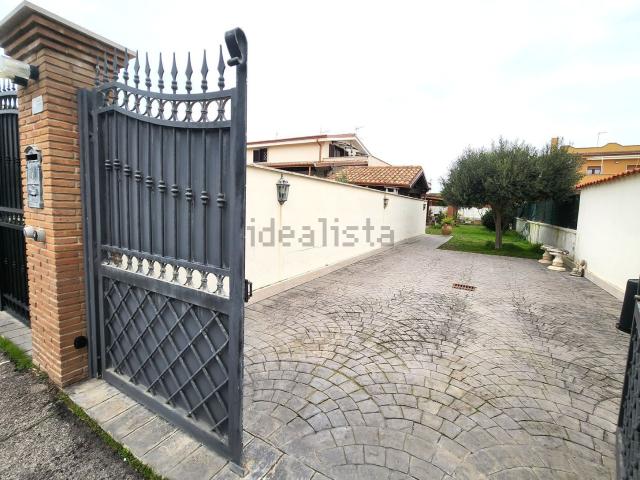 Villetta bifamiliare in vendita di 131 m² in Via delle Patelle
