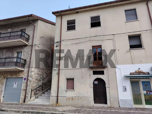 Villetta bifamiliare in vendita di 131 m² in Via Giuseppe Garibaldi, 31
