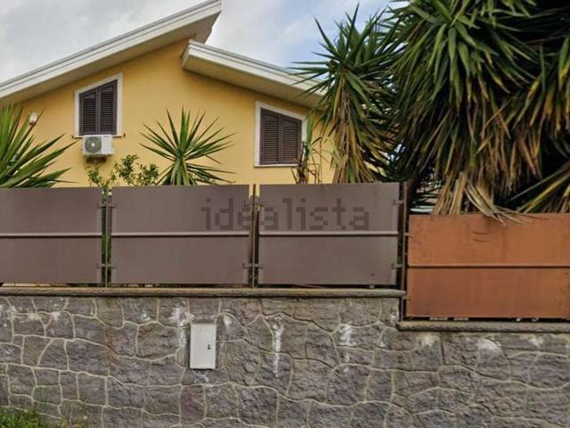 Villetta bifamiliare in vendita di 131 m² in Via Luigi Rizzo, 3