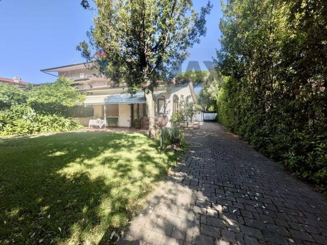 Villetta bifamiliare in vendita di 131 m²