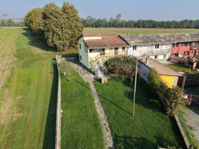 Villetta bifamiliare in vendita di 132 m² in Via Perotta, 5