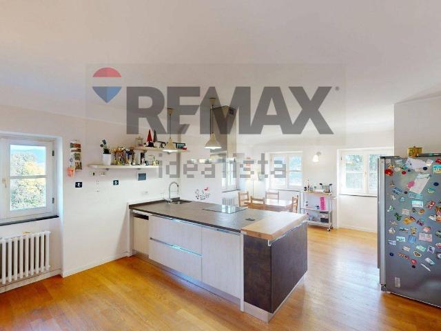 Villetta bifamiliare in vendita di 132 m² in Via Pozzoni, 19