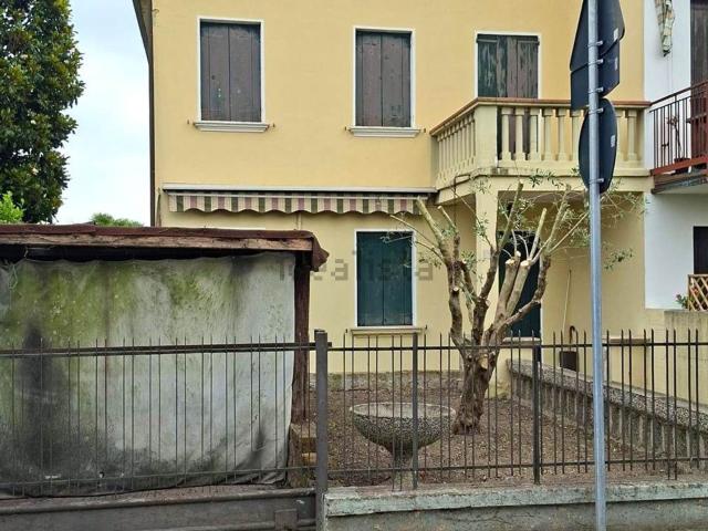 Villetta bifamiliare in vendita di 132 m²