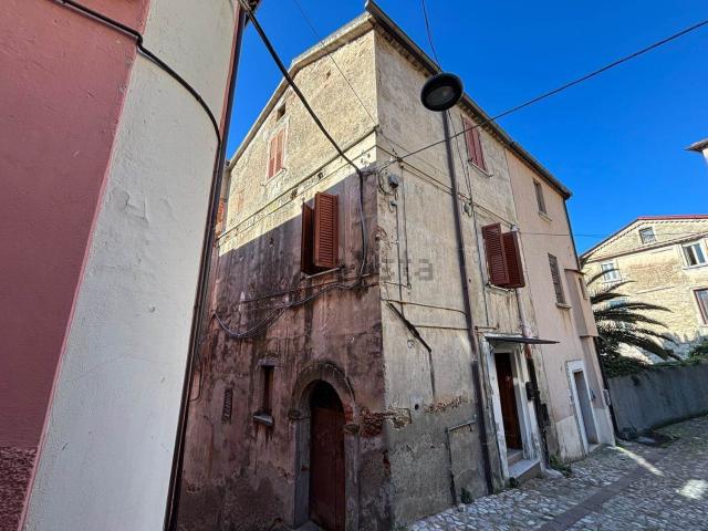 Villetta bifamiliare in vendita di 137 m² in Via Cozzolino, 19