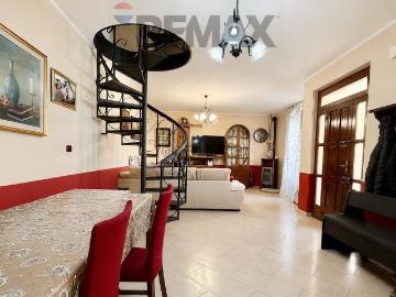 Villetta bifamiliare in vendita di 137 m² in Via San Bartolomeo, 32