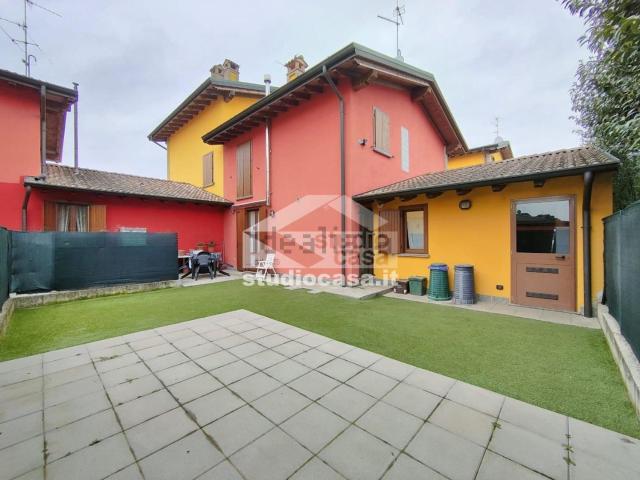 Villetta bifamiliare in vendita di 134 m² in Via 11 Settembre